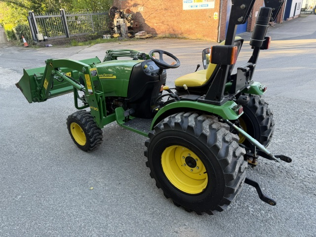 JOHN DEERE 1026R