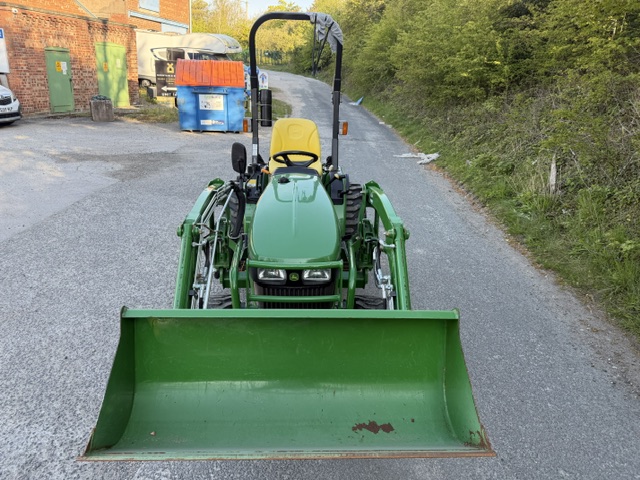JOHN DEERE 1026R
