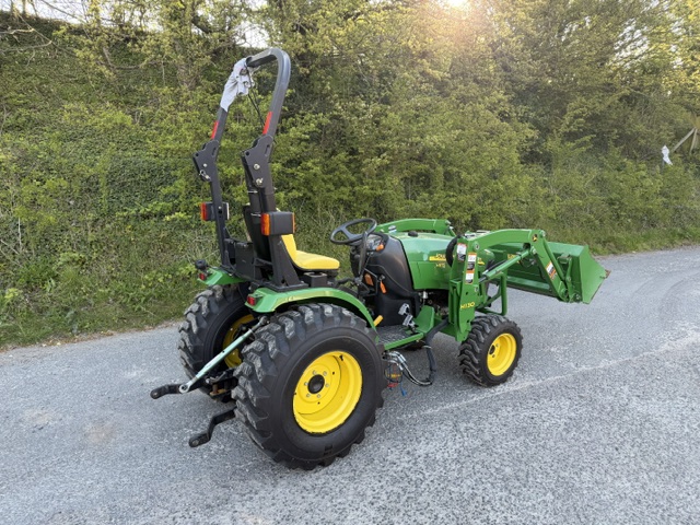 JOHN DEERE 1026R