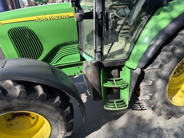 JOHN DEERE 6220