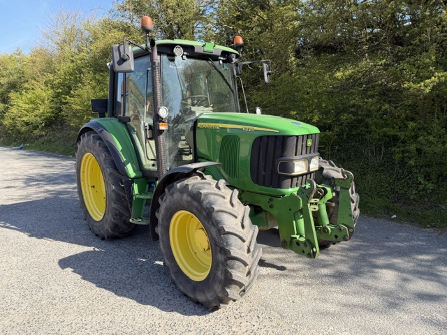 JOHN DEERE 6220