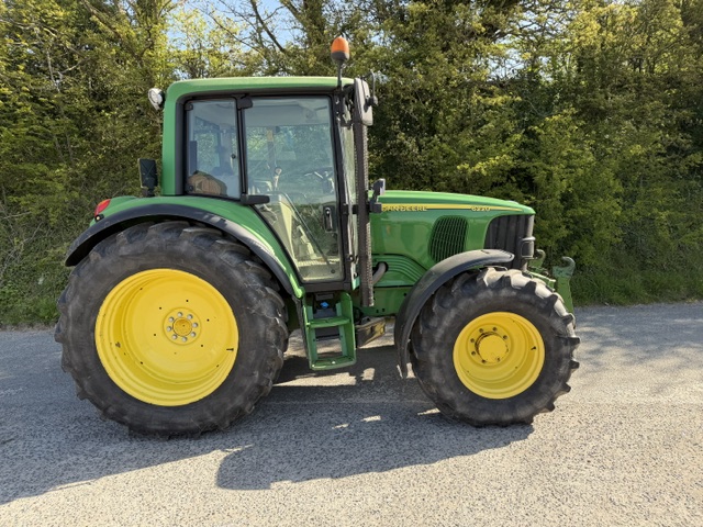 JOHN DEERE 6220
