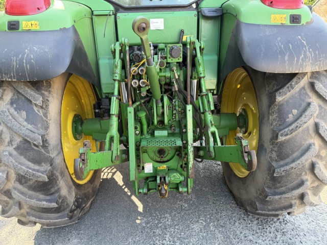 JOHN DEERE 6220