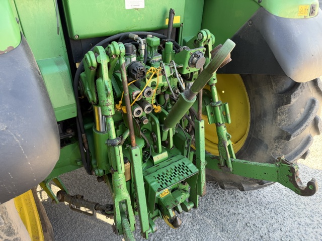JOHN DEERE 6220