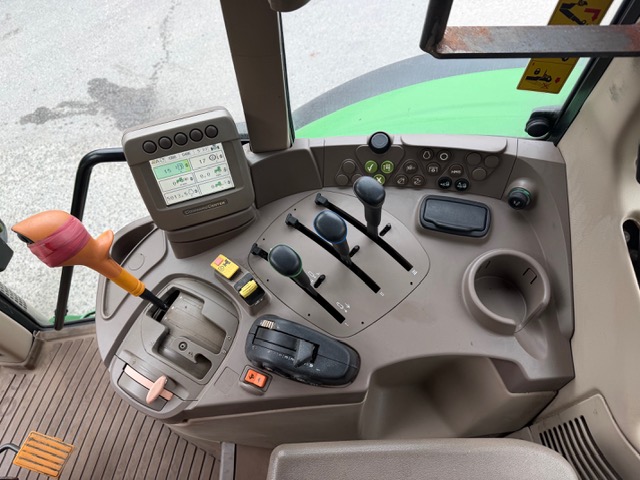 JOHN DEERE 6930