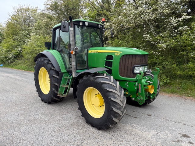 JOHN DEERE 6930