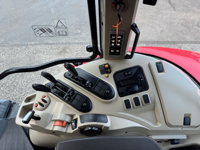 MASSEY FERGUSON 5S.135