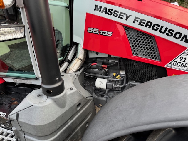 MASSEY FERGUSON 5S.135