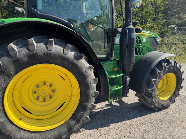 JOHN DEERE 6130R