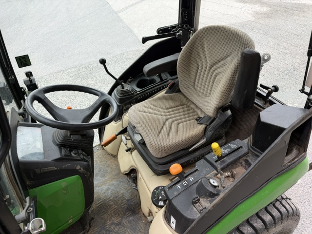 JOHN DEERE 2025R AND LOADER