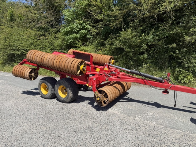 VADERSTAD 8.2M ROLLERS
