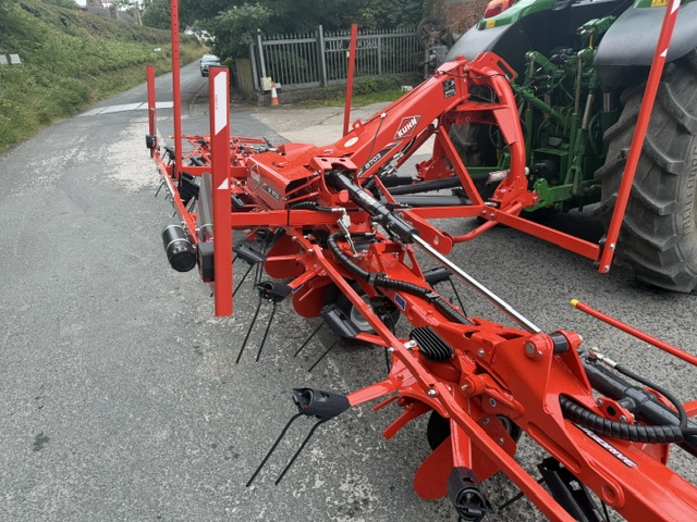 KUHN GF8703