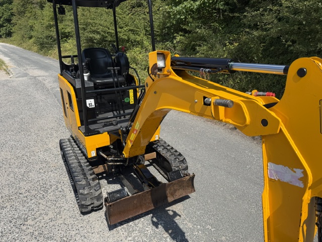 JCB 16C-1