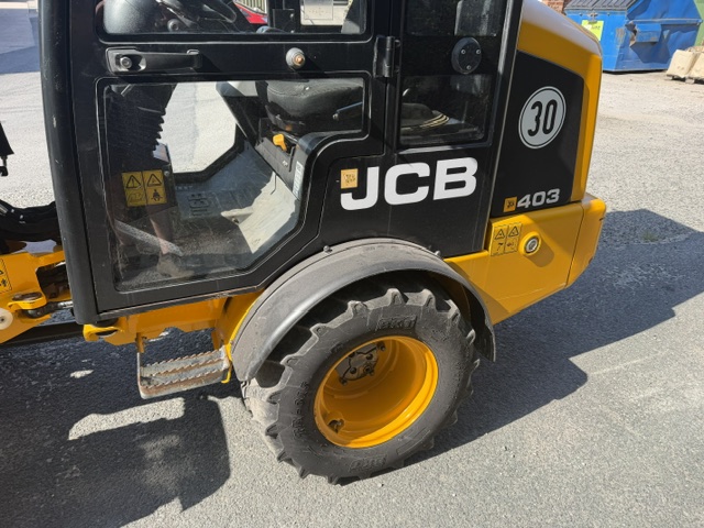 JCB403