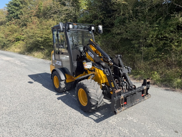 JCB403