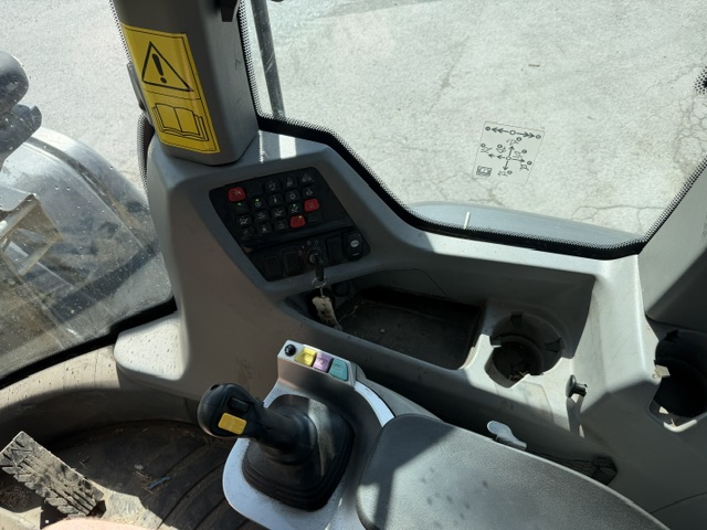 NEW HOLLAND W170D