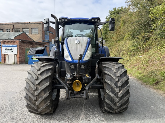 NEW HOLLAND T7.225