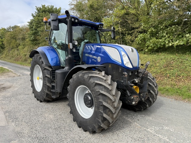 NEW HOLLAND T7.225