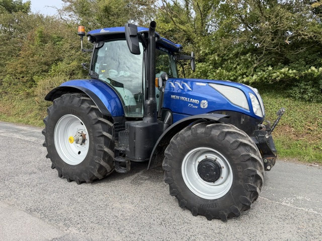NEW HOLLAND T7.225