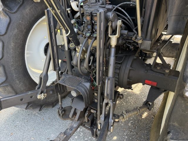 NEW HOLLAND TS115A