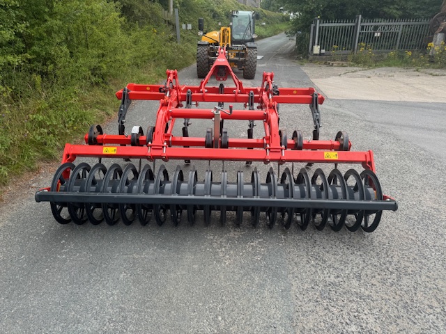 KUHN CULTIVATOR