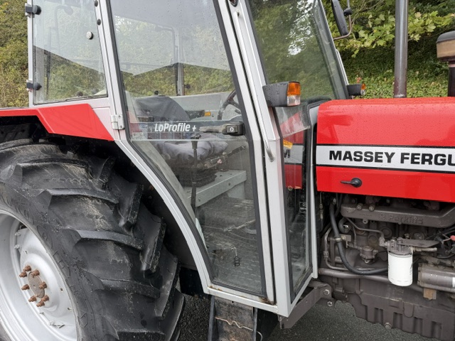 MASSEY FERGUSON 390