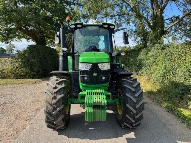 JOHN DEERE 6130M