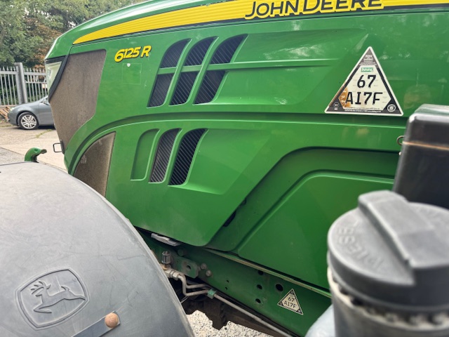 JOHN DEERE 6125R