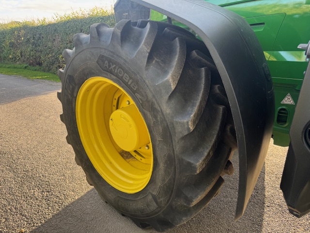 JOHN DEERE 7R330