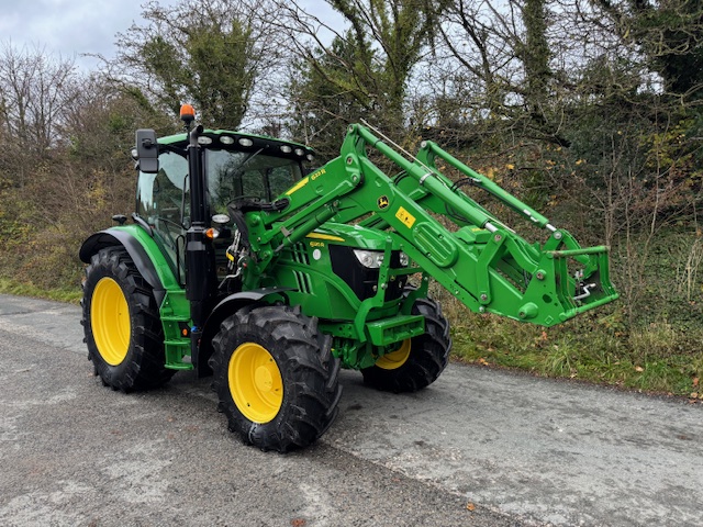 JOHN DEERE 6120R