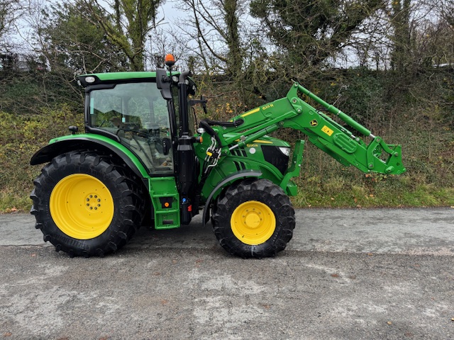 JOHN DEERE 6120R