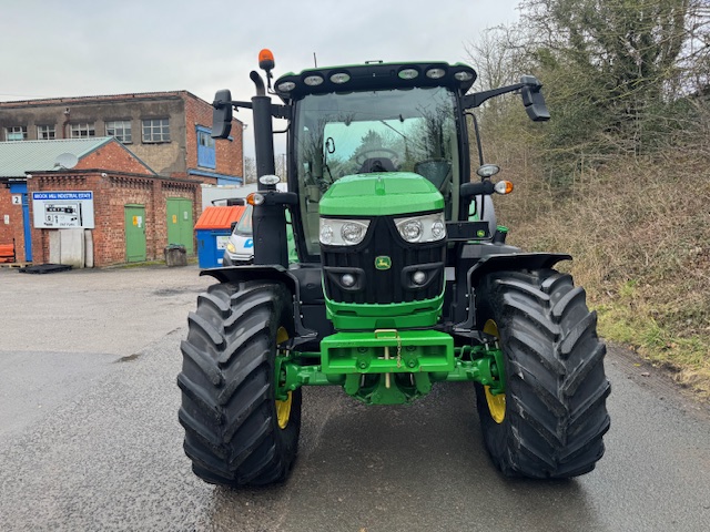 JOHN  DEERE 6R120