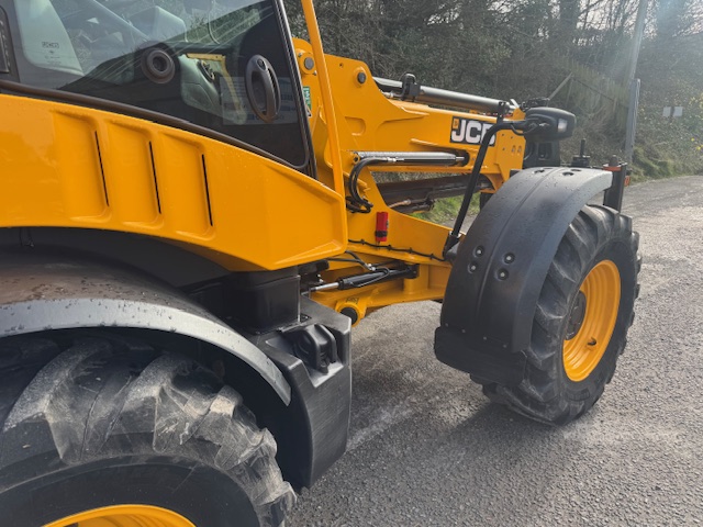 JCB320S