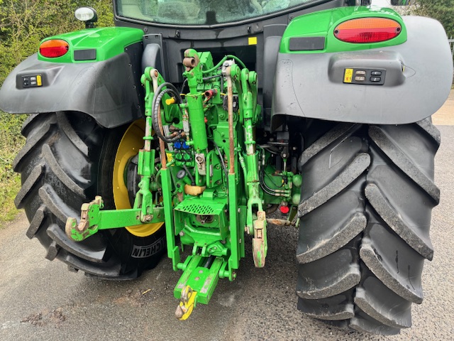 JOHN DEERE 6130R