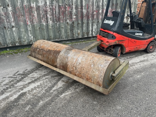 ROLLER 8FT