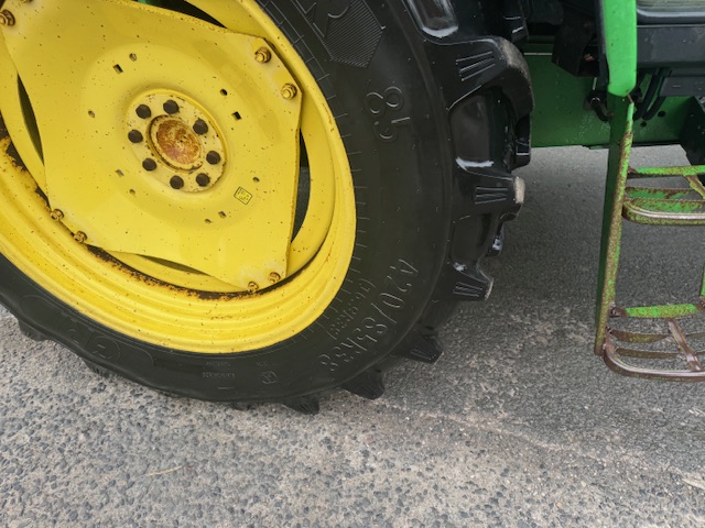JOHN DEERE 6310