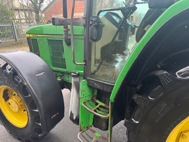 JOHN DEERE 6310